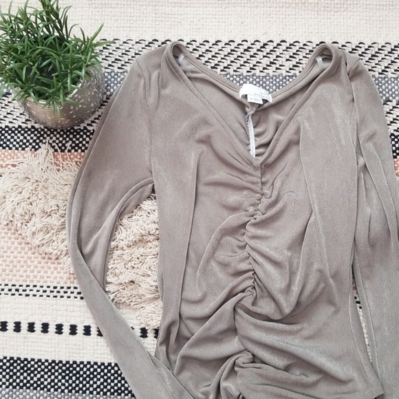 Ten Sixty Sherman Top - Picture 1 of 6